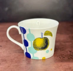 Arcadia Heron Bone China Mug