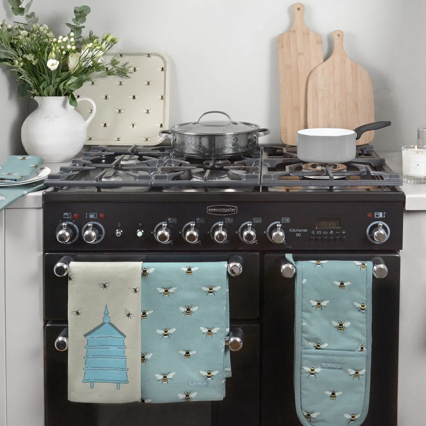 Bees Teal Double Oven Glove