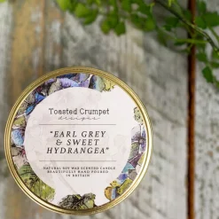Earl Grey & Sweet Hydrangea Candle in a Matt Gold Tin