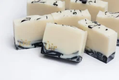 Òir Rosemary, Ho Leaf, Geranium Luxury Hand & Body Soap