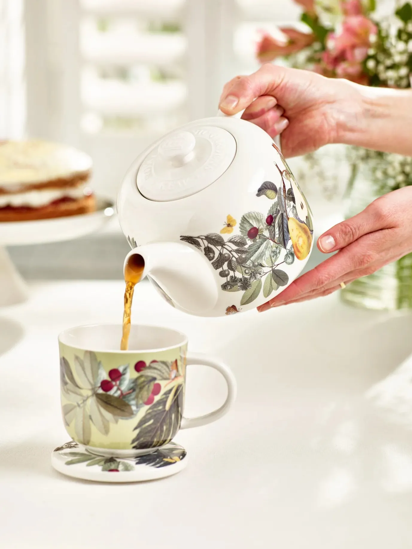 Kew Gardens Bloom Teapot