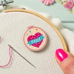 Maker Pincushion Magnetic Needle Holder